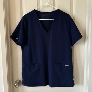 Large casma navy figs scrub top
